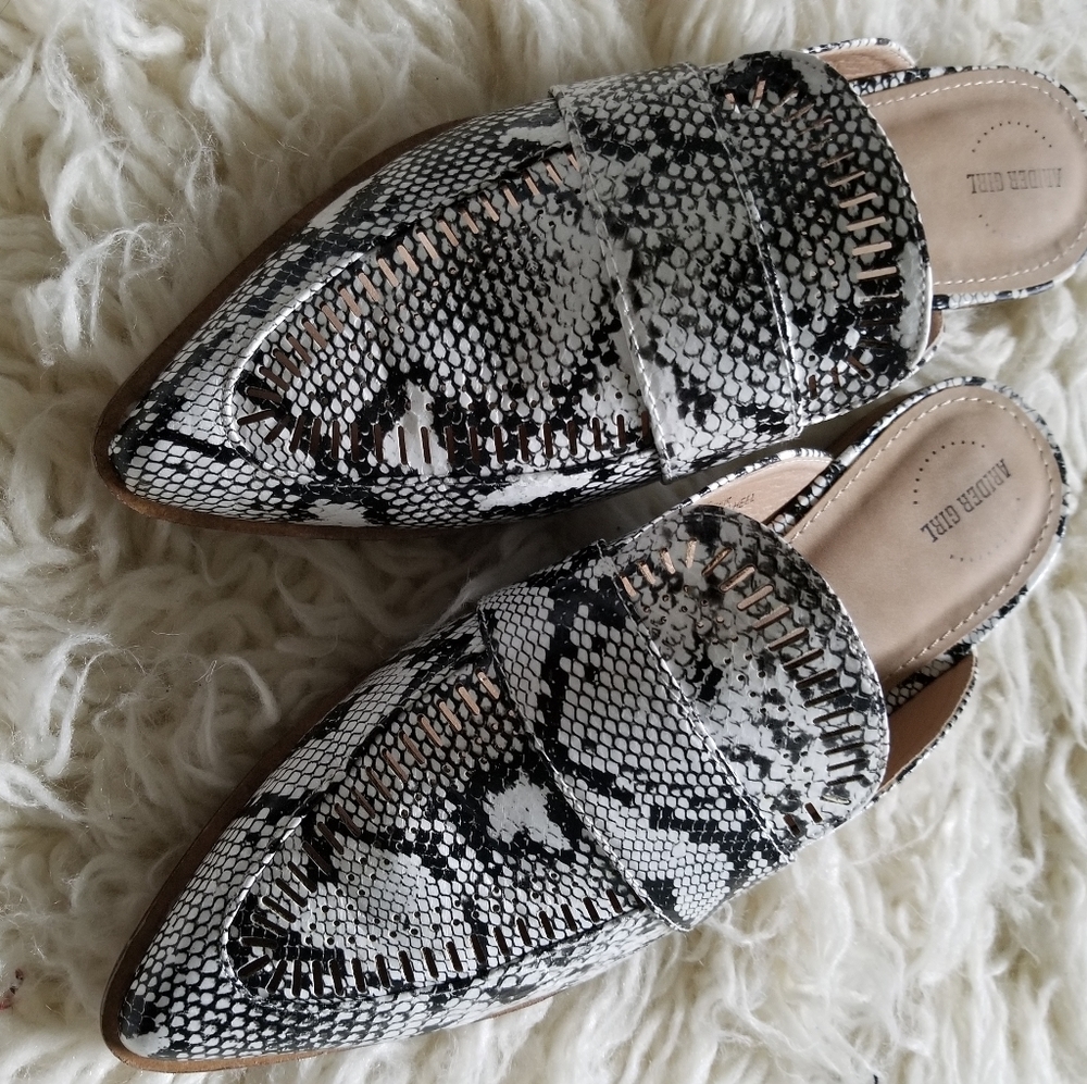 Woman Loafer